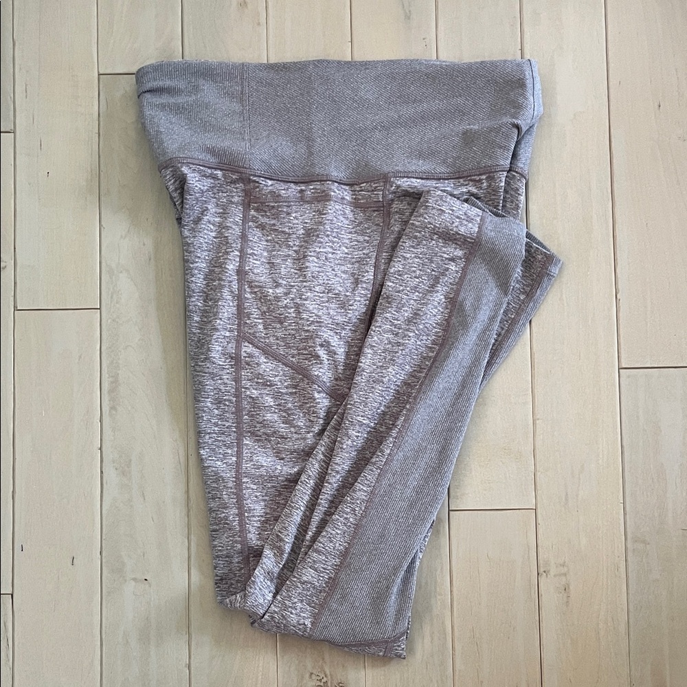 Athleta Heathered exhale heel tight Light lavender grey L 31” - Picture 11 of 11